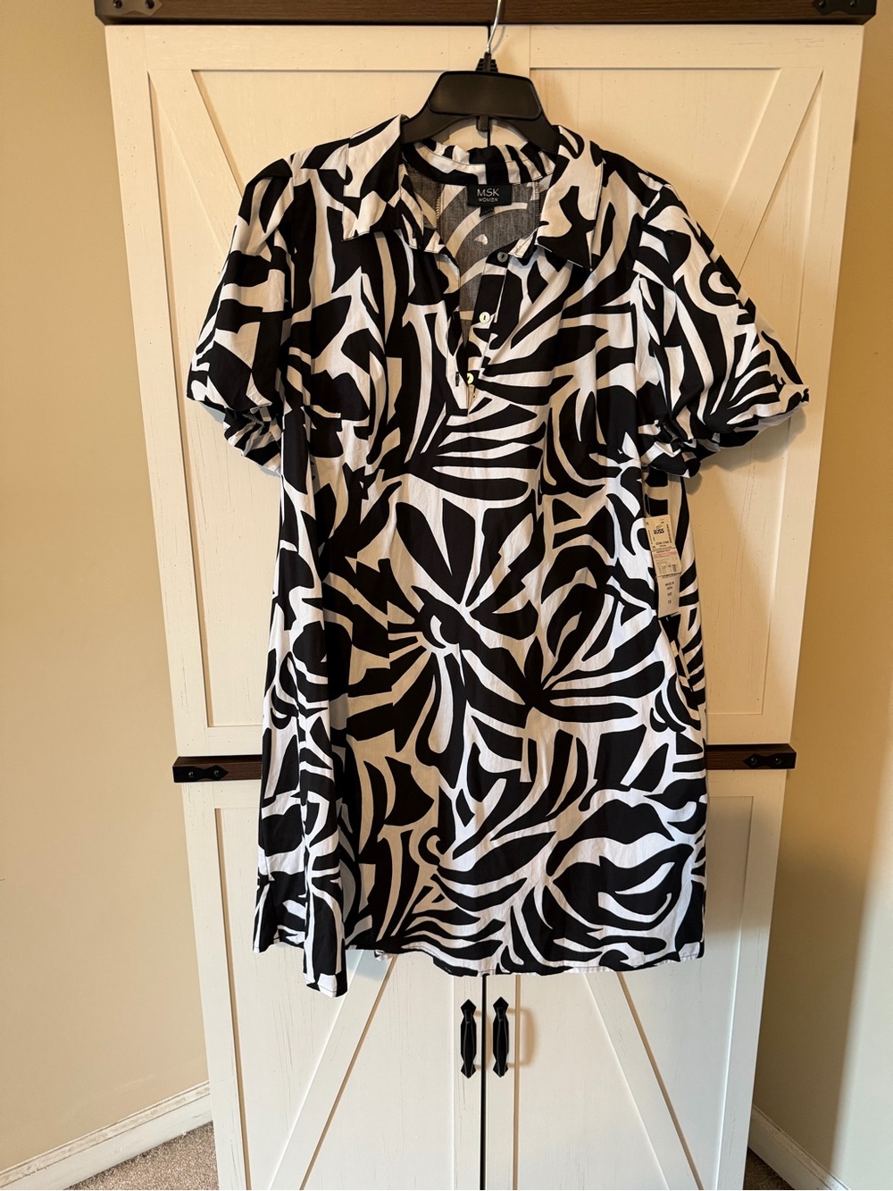 MSK Black & White Abstract Midi Dress